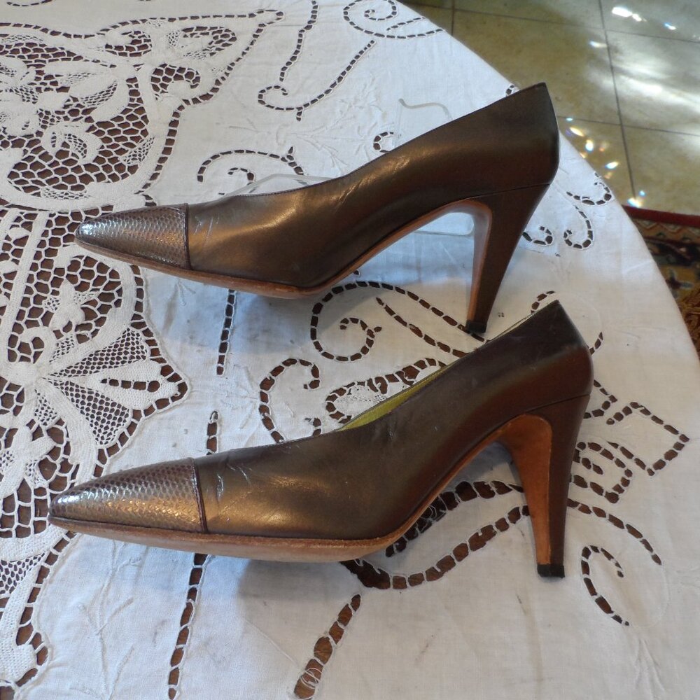 Chanel Light Brown Calf Leather Pumps w/Lizzard Trim cap Toe Size 38.5 - Picture 8 of 16
